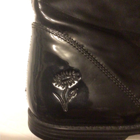 Glossy Black Over the Knee Boots with Patent Leather Finish - Picture 4 of 5